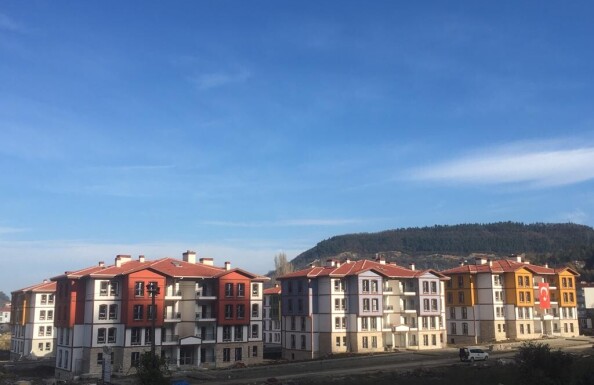 Sinop İli Ayancık İlçesi Merkez Mahallesi 79 Adet Konut İnşaatları ile Altyapı ve Çevre Düzenlemesi İşi